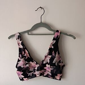 NWT Victoria's Secret Black Floral Wireless Bralette - Size medium